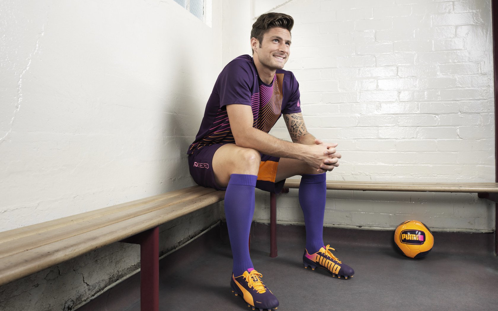 1-0！一场小胜让中超争冠要乱，申花胜深圳！成都掉队海港2分领跑