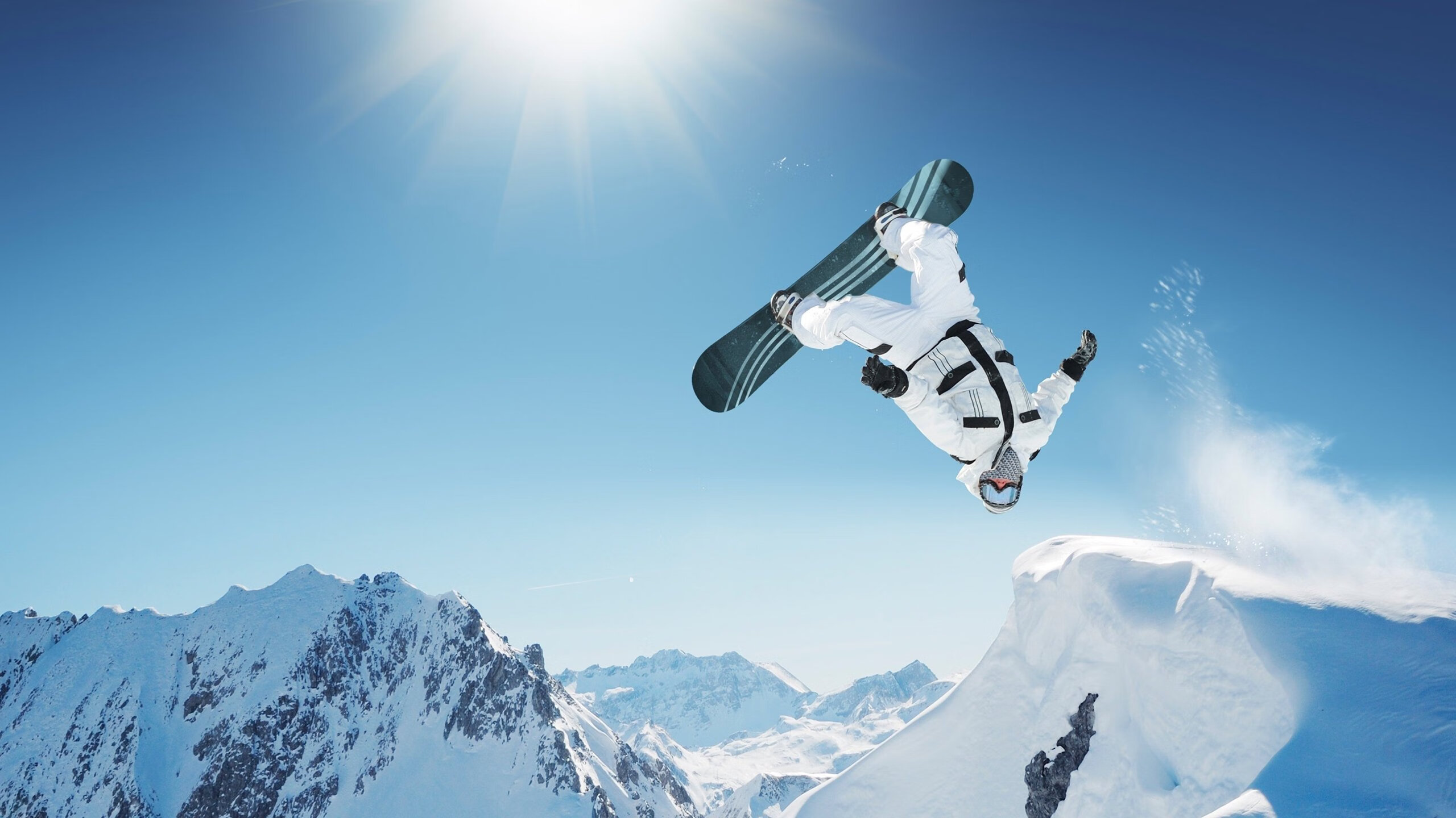 《堡垒之夜》未来都市官方赛季，创意与激战同在！